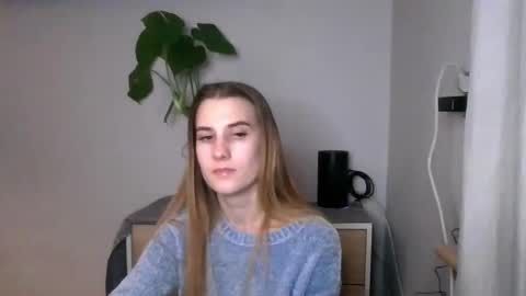 Snapshot of cyntianatural chatting on 12.12.24 CyntiaNatural online show from 12.12.24