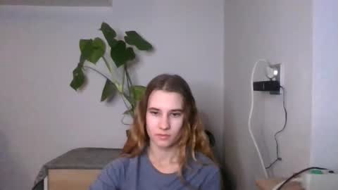 Snapshot of cyntianatural chatting on 01.02.25 CyntiaNatural online show from 01.02.25