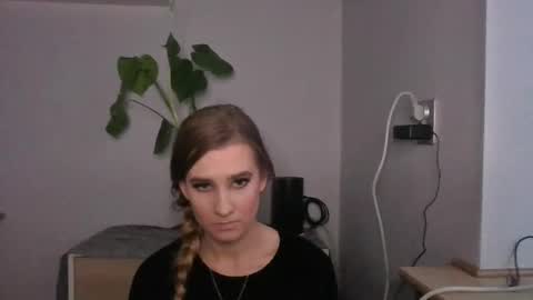 Snapshot of cyntianatural chatting on 01.07.25 CyntiaNatural online show from 01.07.25