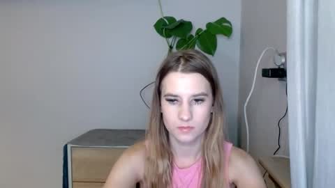 Snapshot of cyntianatural chatting on 02.13.25 CyntiaNatural online show from 02.13.25