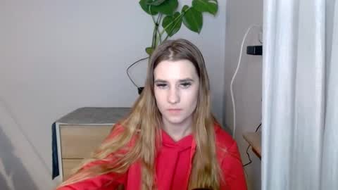 Snapshot of cyntianatural chatting on 02.14.25 CyntiaNatural online show from 02.14.25