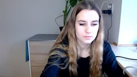 Snapshot of cyntianatural chatting on 02.26.25 CyntiaNatural online show from 02.26.25