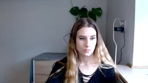 Snapshot of cyntianatural chatting on 02.27.25 CyntiaNatural online show from 02.27.25