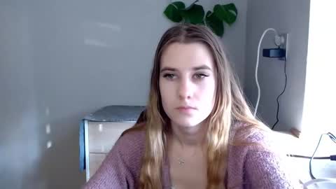 Snapshot of cyntianatural chatting on 02.28.25 CyntiaNatural online show from 02.28.25