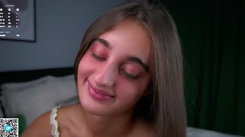 Isabella online show from 10.24.25