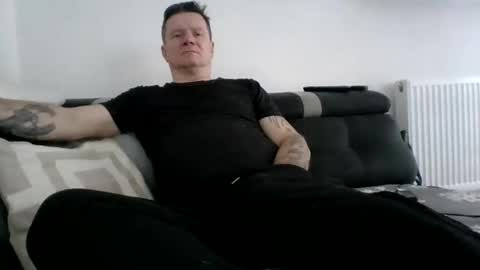 Snapshot of czerbis chatting on 01.05.25 czerbis online show from 01.05.25