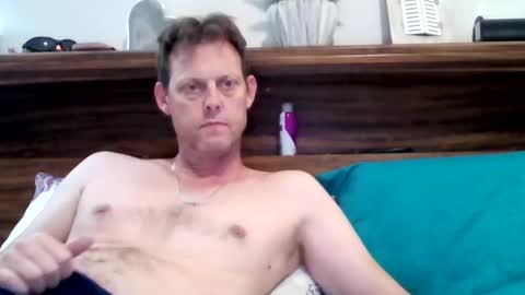 Snapshot of d4p_couple chatting on 02.11.25 Deb   peter online show from 02.11.25