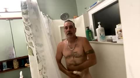 Snapshot of d631482 chatting on 07.17.26 PhatD Cummin online show from 07.17.26