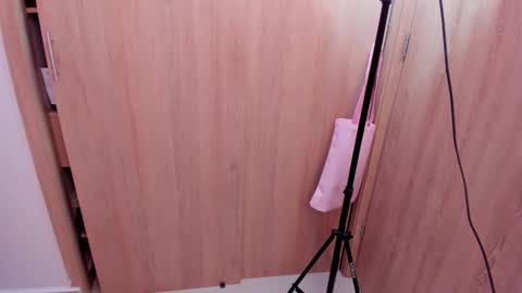 Snapshot of d___darling chatting on 01.15.25 darling online show from 01.15.25