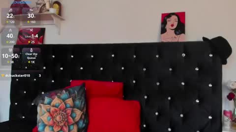 Mia  online show from 02.14.25