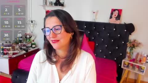 Mia  online show from 03.09.25