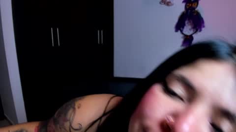 Ailyn  online show from 12.22.24