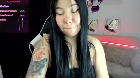 Ailyn  online show from 10.11.25