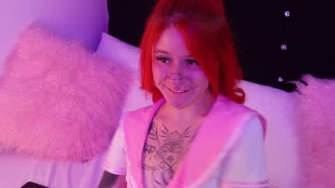 Snapshot of daarlene chatting on 12.17.24 Darlene online show from 12.17.24