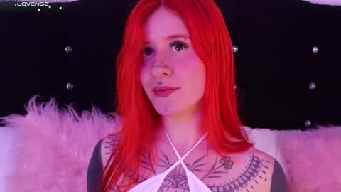 Snapshot of daarlene chatting on 02.06.25 Darlene online show from 02.06.25