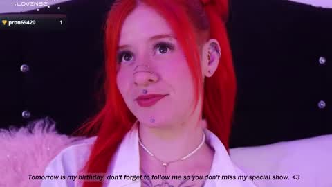 Snapshot of daarlene chatting on 02.06.25 Darlene online show from 02.06.25