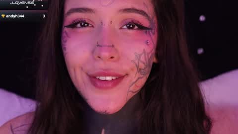 Snapshot of daarlene chatting on 02.21.25 Darlene online show from 02.21.25