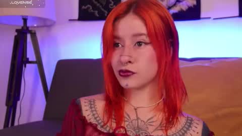 Snapshot of daarlene chatting on 10.09.25 Darlene online show from 10.09.25