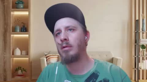 Snapshot of dabbydaddy25 chatting on 12.22.25 dabbydaddy25 online show from 12.22.25