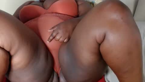 Snapshot of dackchoc21 chatting on 11.12.25 dackchoc21 online show from 11.12.25