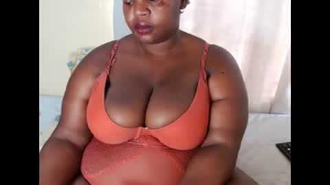 Snapshot of dackchoc21 chatting on 11.18.25 dackchoc21 online show from 11.18.25