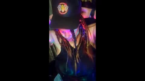 Daddett iS Wett online show from 12.29.24