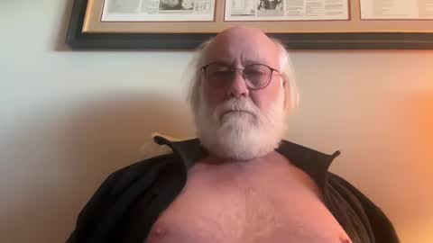 Snapshot of daddy341177 chatting on 01.16.25 daddy341177 online show from 01.16.25