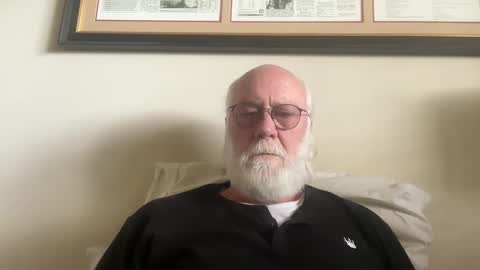 Snapshot of daddy341177 chatting on 02.18.25 daddy341177 online show from 02.18.25