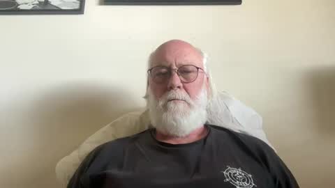 Snapshot of daddy341177 chatting on 03.10.25 daddy341177 online show from 03.10.25