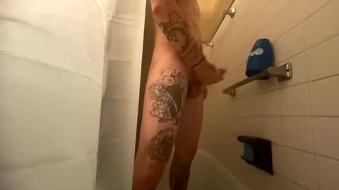 Snapshot of daddybojanglez chatting on 11.09.25 daddybojanglez online show from 11.09.25