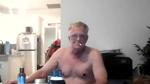 Snapshot of daddydave6400 chatting on 07.09.26 daddydave6400 online show from 07.09.26