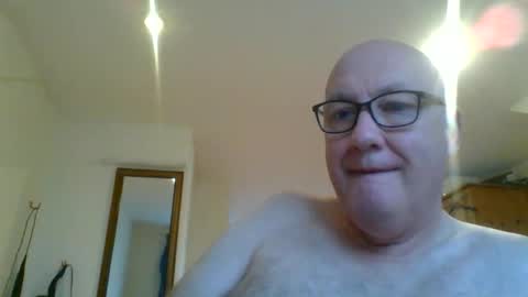 Snapshot of daddyhere4uall6 chatting on 10.14.25 daddyhere4uall6 online show from 10.14.25