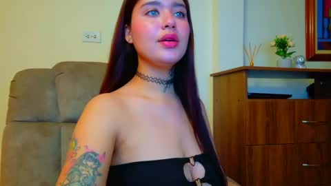Snapshot of daddys_little_secrett chatting on 06.03.26 Valen online show from 06.03.26