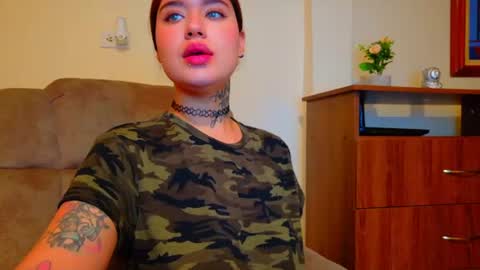 Snapshot of daddys_little_secrett chatting on 07.26.26 Valen online show from 07.26.26