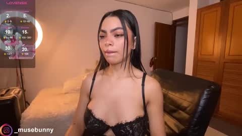 Snapshot of daddysweeeetbody chatting on 10.07.25 Sophie online show from 10.07.25