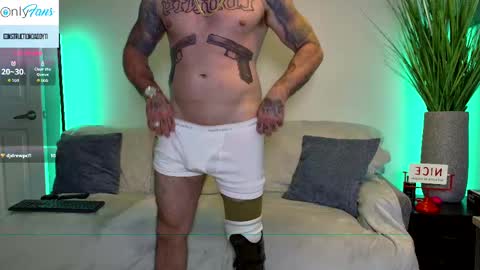 Snapshot of daddyxxluna chatting on 10.14.25 ConstructionDaddy and Lady Luna online show from 10.14.25