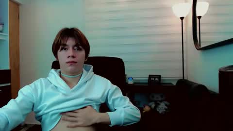 Snapshot of dae_lune chatting on 03.19.26 dae_lune online show from 03.19.26