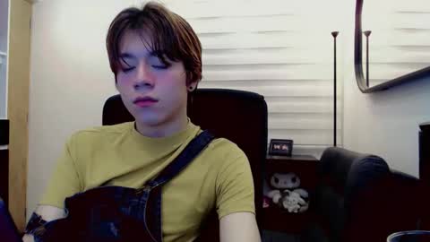 Snapshot of dae_lune chatting on 03.21.26 dae_lune online show from 03.21.26