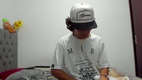 Snapshot of daemon_txuspunk chatting on 01.02.25 DAEMON online show from 01.02.25
