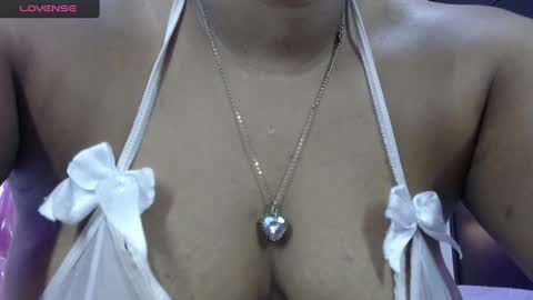 Snapshot of dafne_10 chatting on 12.21.24 dafne online show from 12.21.24