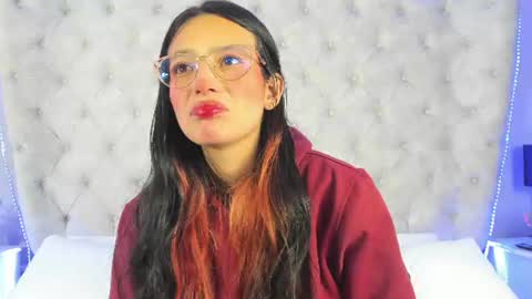 Snapshot of dafne_bss chatting on 06.17.26 dafne_bss online show from 06.17.26