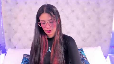 Snapshot of dafne_bss chatting on 06.24.26 dafne_bss online show from 06.24.26
