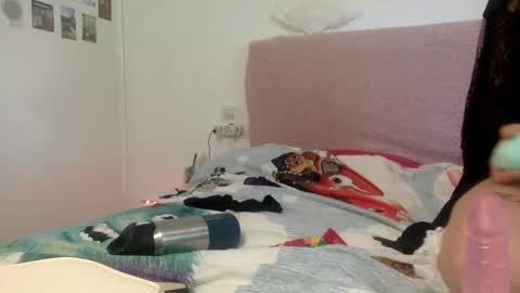 dafnesqueeze online show from 12.04.24