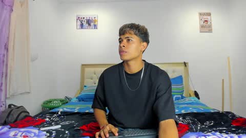 Snapshot of dafnezahiraa_ chatting on 01.05.25 dafnezahiraa  online show from 01.05.25