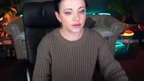 Snapshot of dafni_mon chatting on 05.01.26 Dafni Mon online show from 05.01.26