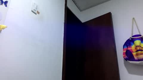 Snapshot of dahiana2727 chatting on 10.22.25 dahia online show from 10.22.25