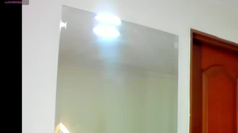 Dahiana  online show from 04.14.26