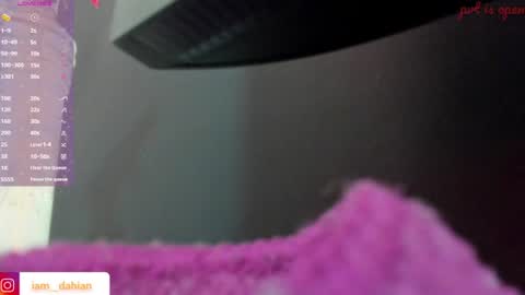 Snapshot of dahiana_dmour chatting on 06.19.26 Dahiana online show from 06.19.26