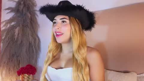 Dahiana online show from 10.30.25