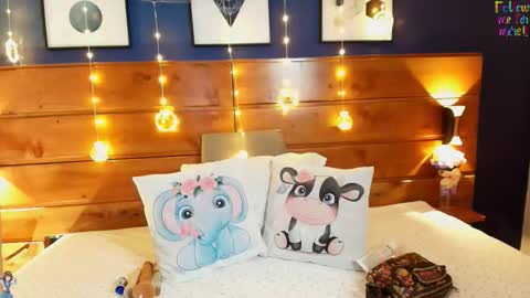  Dahiana  online show from 11.10.25